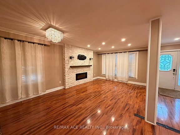 4th image of 48 Ronway Cres