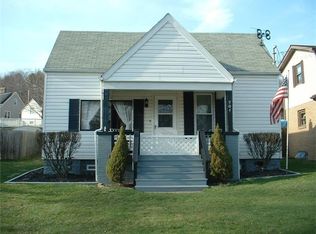 904 Woodside Ave, Ellwood City, PA 16117