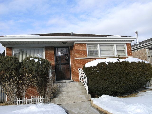 1st image of 4828 W Ainslie St