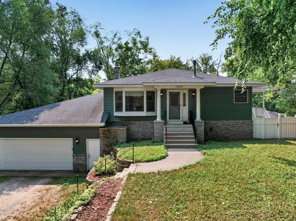 11833 Shady Oak Ln, Minnetonka, MN 55343