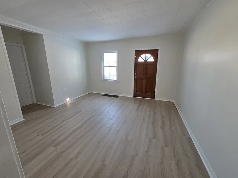 9010 Bunker Hill Dr — Photo 8
