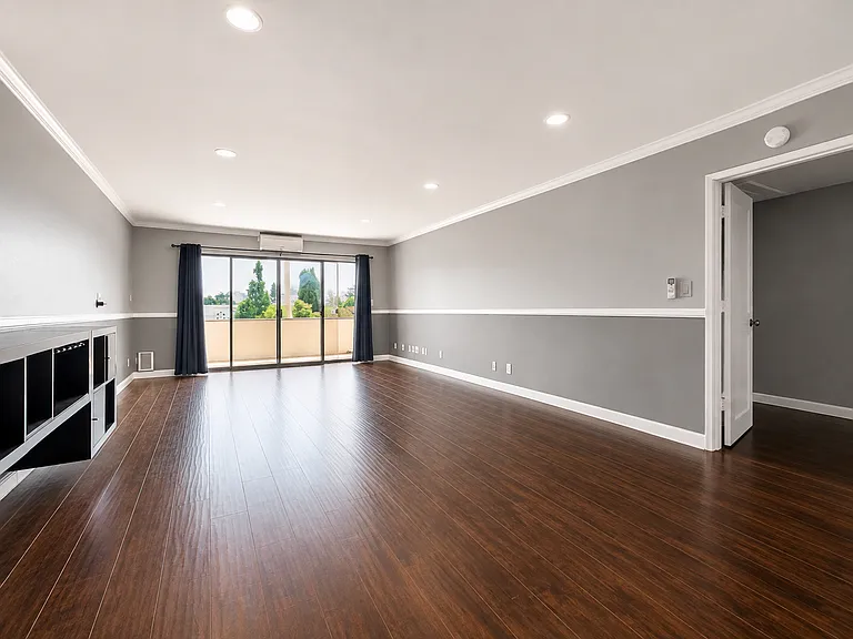 1299 Cordova St #308 — Photo 3