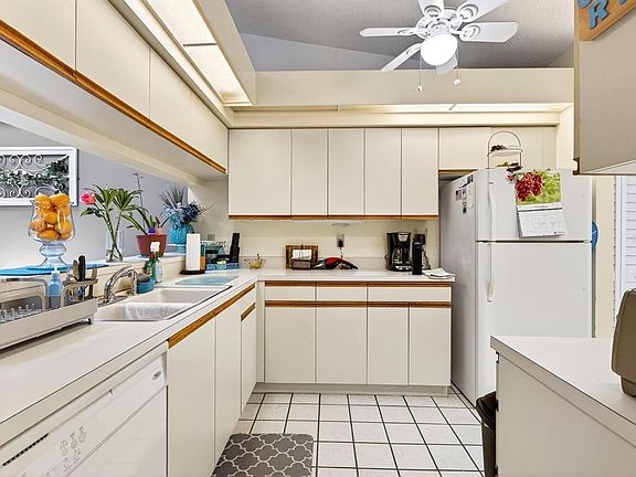 5th image of 7126 28TH AVENUE DRIVE W #2250