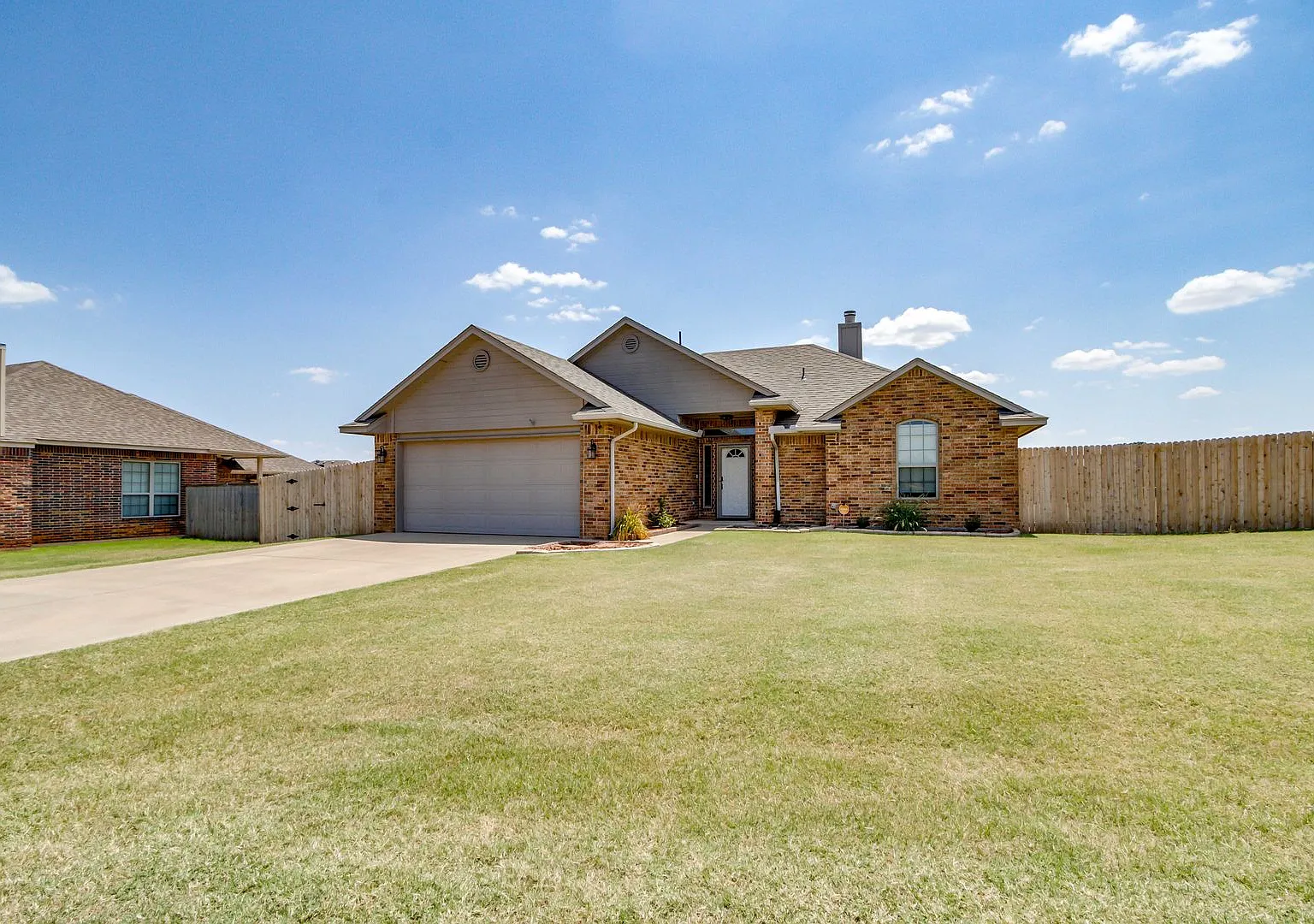 3 Bedroom 2 Bath 2 Car Garage In Piedmont Schools — Photo 3