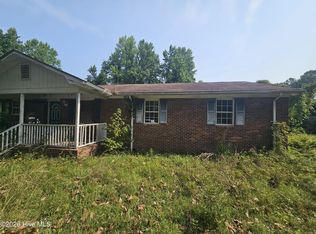 9470 Magnolia Dr NE, Leland, NC 28451