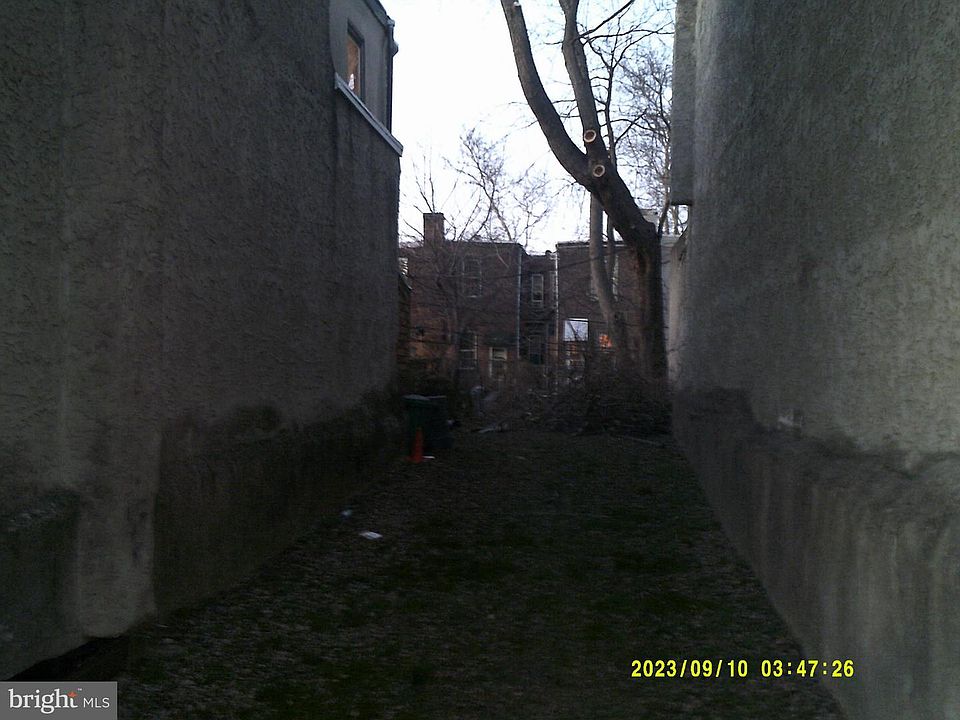 2nd image of 1529 W Cayuga St