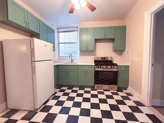 2nd image of 622 Park Ave APT 1A