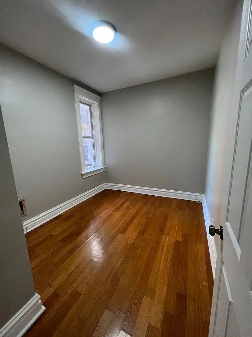 Large 4Bedroom! — Photo 3