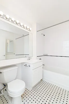 Rented by REAL New York | media 22