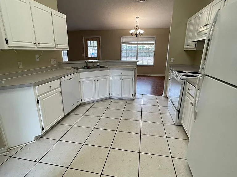 7350 Copter Ln — Photo 7