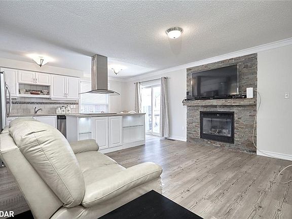 2nd image of 486 Ferndale Dr N