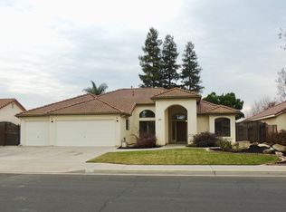 662 W Birch Ave, Clovis, CA 93611