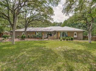 101 Twin Oaks Ct, Azle, TX 76020