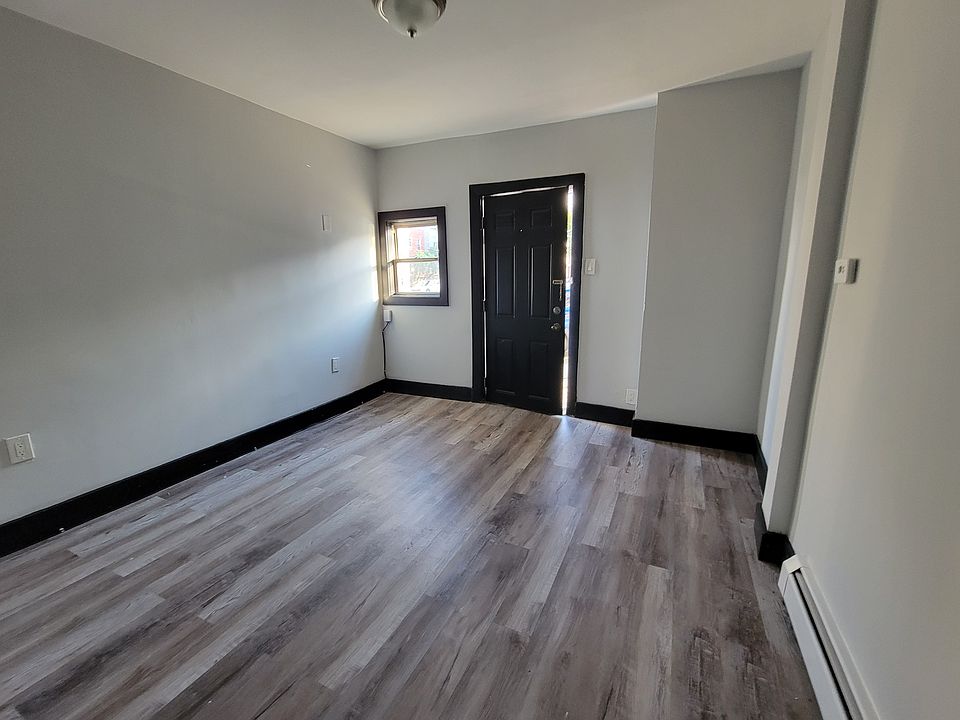 2nd image of 89-91 E 25th St #2E