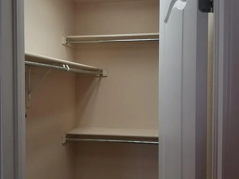 Walkin Closet 2
