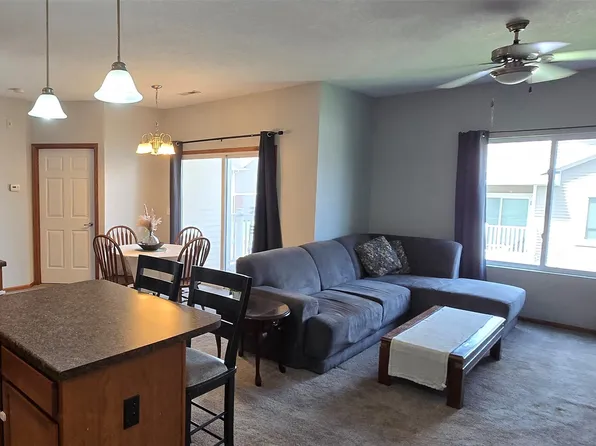 6030 Bremen Ct Unit 16, Johnston, IA 50131