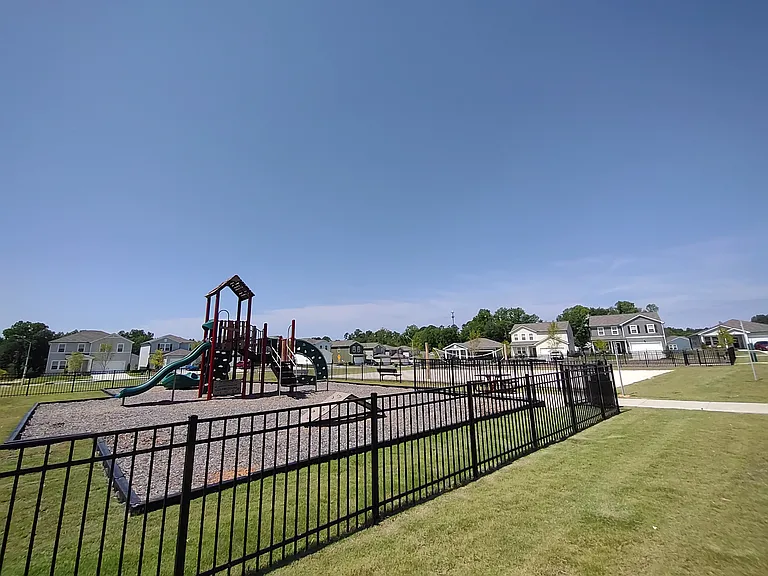 437 Campbell Ridge Pl — Photo 33