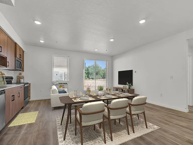 Veazey Park Apartments — Photo 7