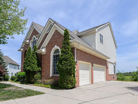 2nd image of 1725 Brian Ct