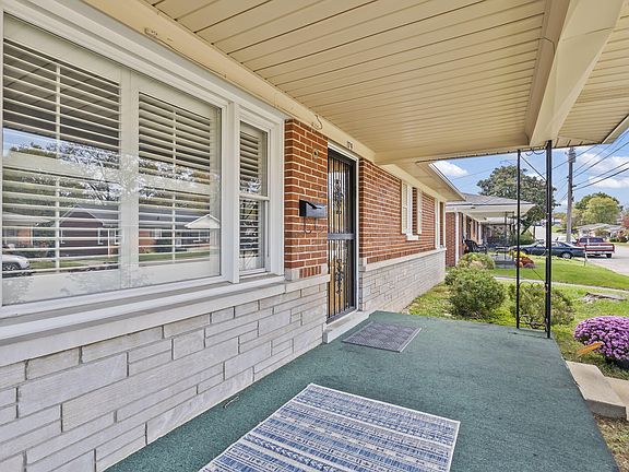 4th image of 179 Sunset Dr