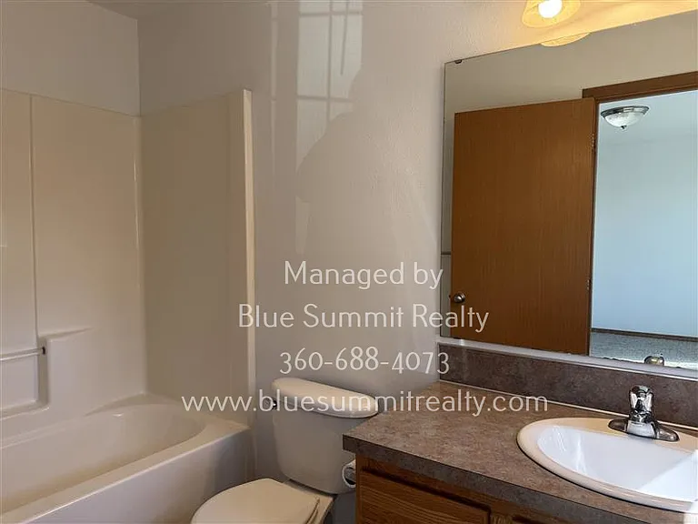 2505 Conger Ave NW #B — Photo 14