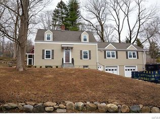 15 Grayrock Ave, Hartsdale, NY 10530
