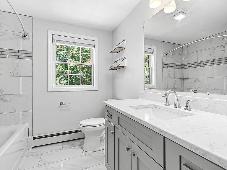 38 Idora Ave — Photo 25