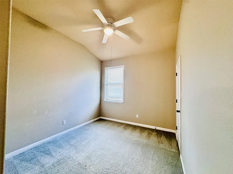 416 Buck Ridge Rd — Photo 18