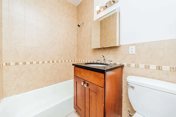 Rented by Nooklyn NYC LLC | media 13