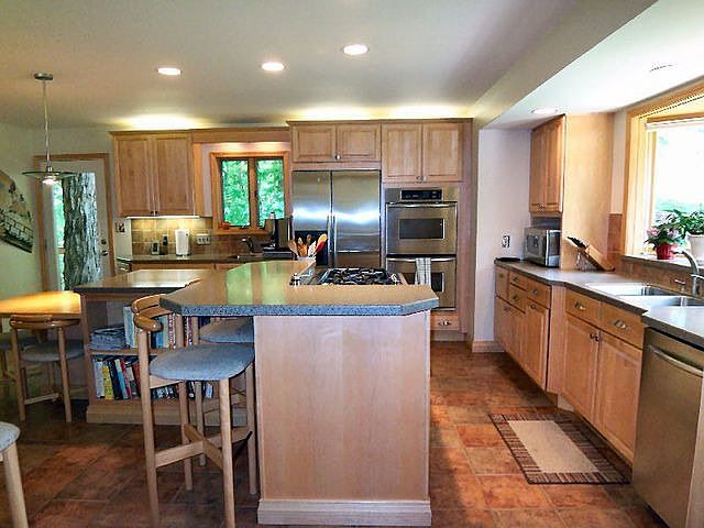 2nd image of 2009 N Deerborn Cir