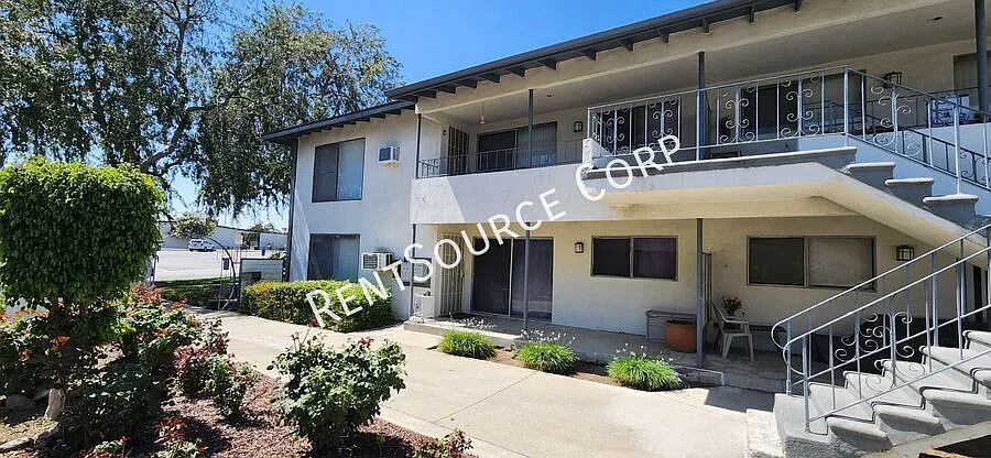 2 Bedroom 2 Bath Upper Level Condo For Rent in Upland — Photo 2