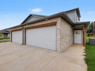 403 S 29th St, Rogers, AR 72758
