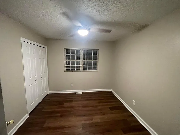 571 Straightway Dr #A — Photo 16