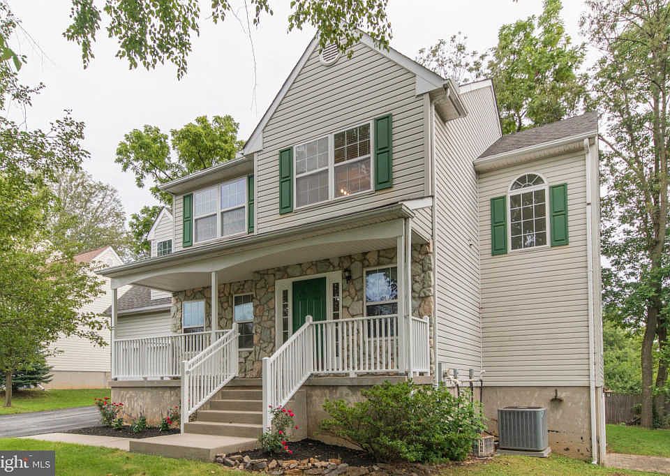 1st image of 1010 Sweet Cherry Ct