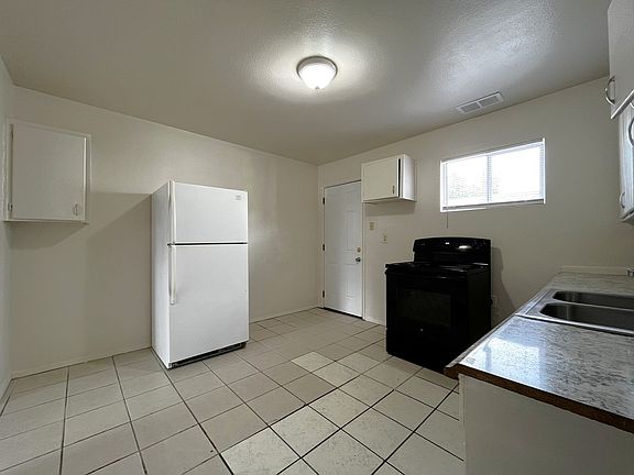 2nd image of 429 Tennessee St NE APT A