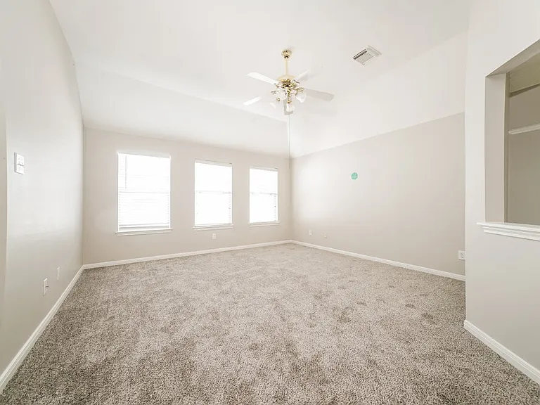 11727 Newlands Ct — Photo 13