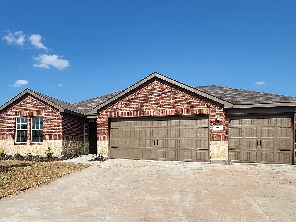 1st image of 801 Foundry Ln