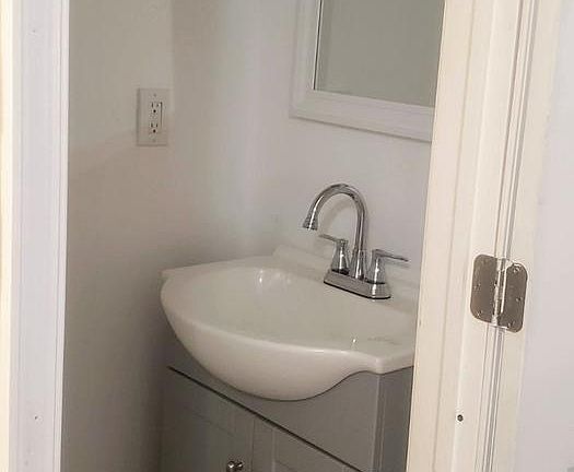 5th image of 2414 W Firth St