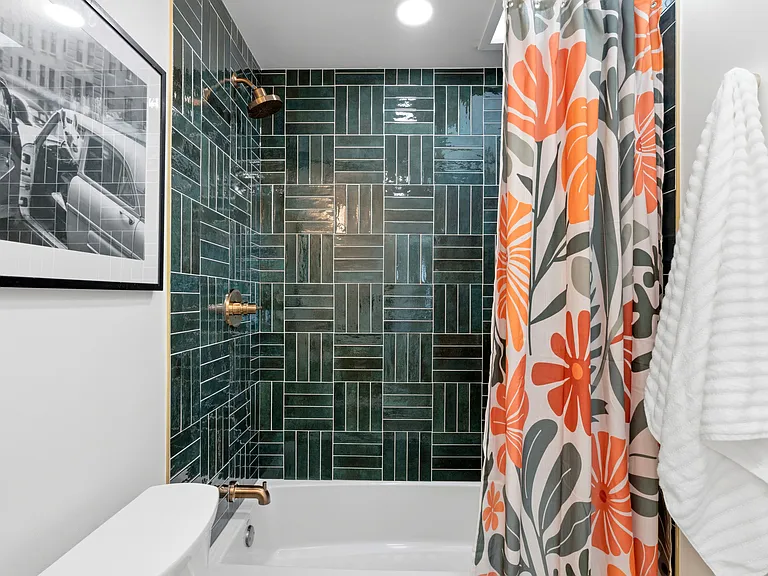2276 Johnston Rd — Photo 56