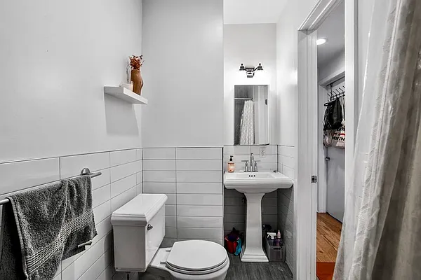 Rented by Safdie Realty Group | media 31