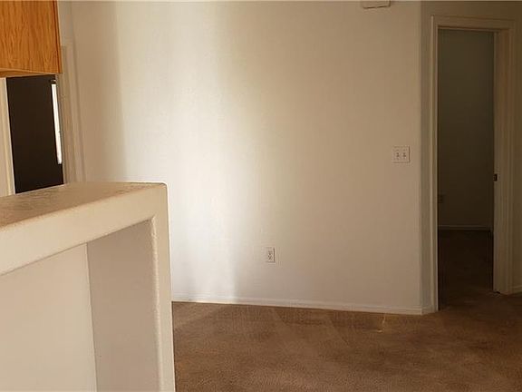 4th image of 1939 Artesia Dr