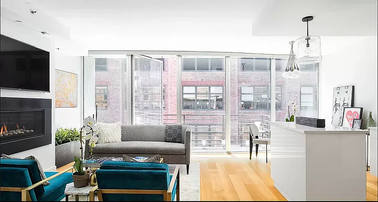 Rented by Compass | media 21