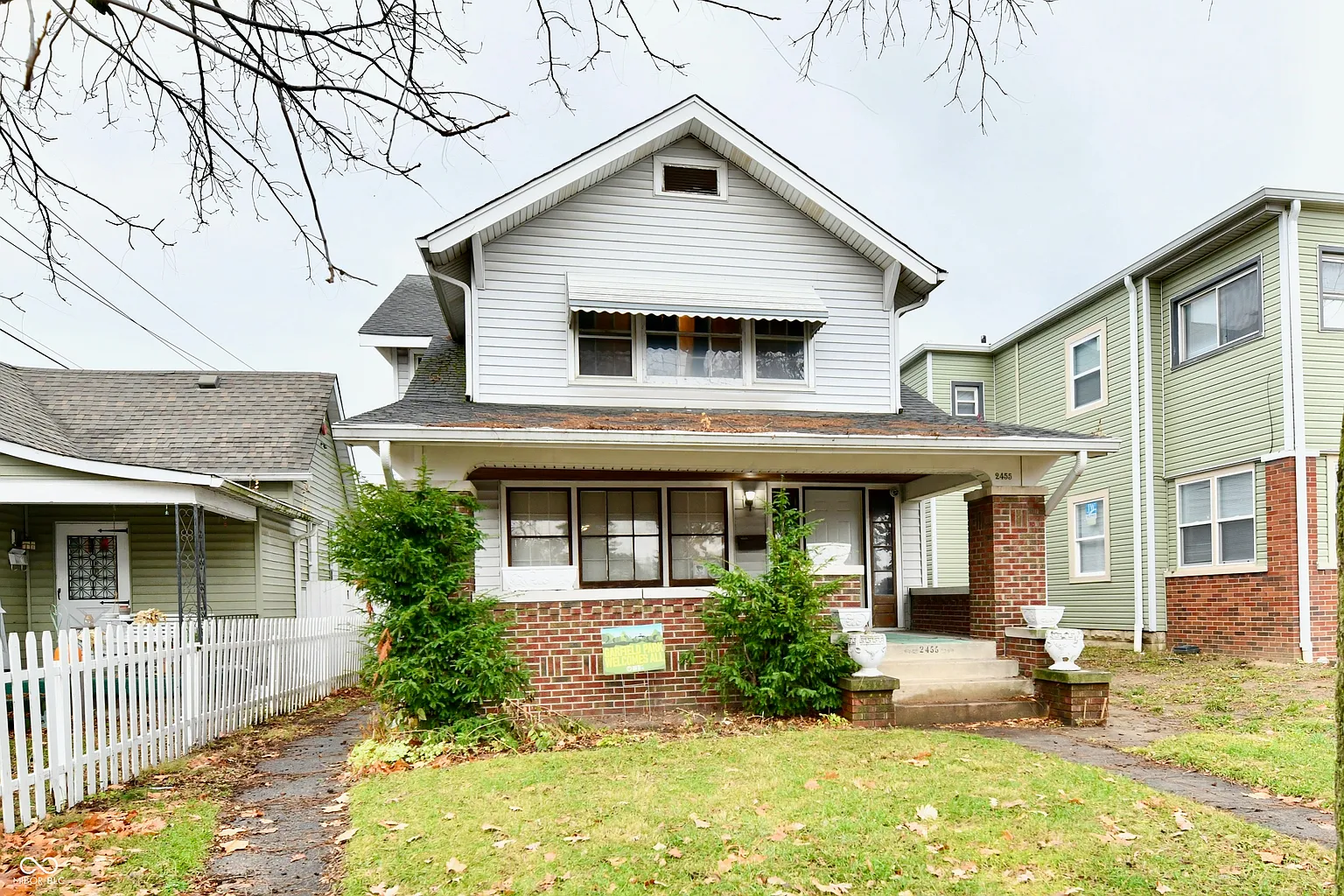 2455 Shelby St photo 1
