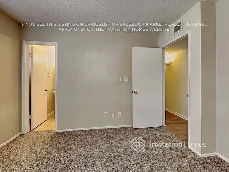 2421 E Sylvia St — Photo 9