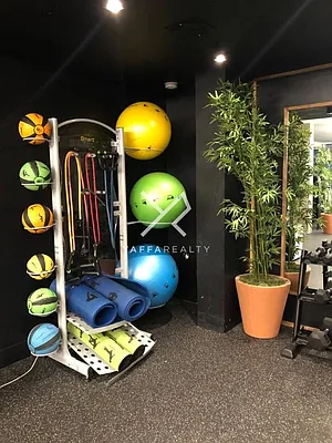 Rented by Yaffa Realty LLC | media 73