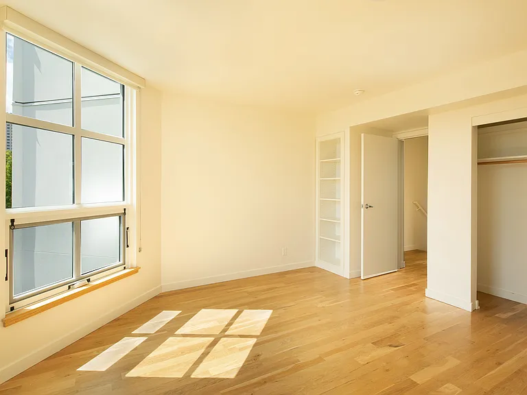The George Apartments — Photo 5