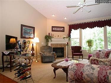 3rd image of 813 Shadow Creek Trl