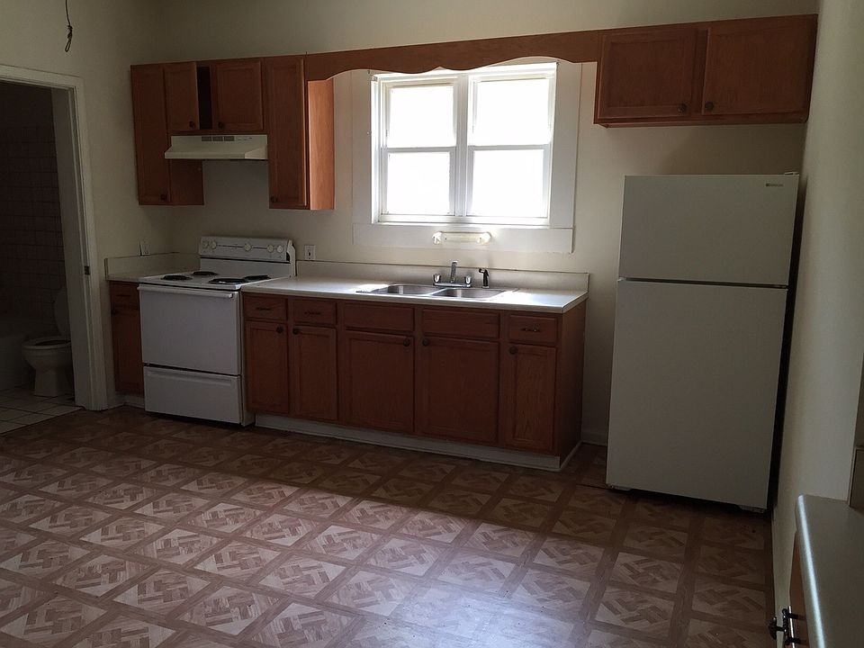 2nd image of 475 N Fairview Ave