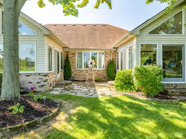 6700 Broadbridge Rd, Cottrellville, MI 48039