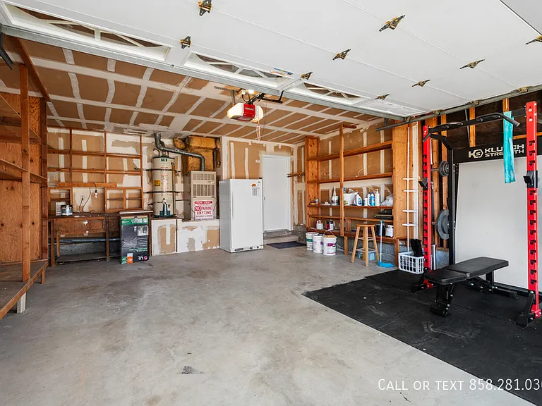 13327 Entreken Ave — Photo 31